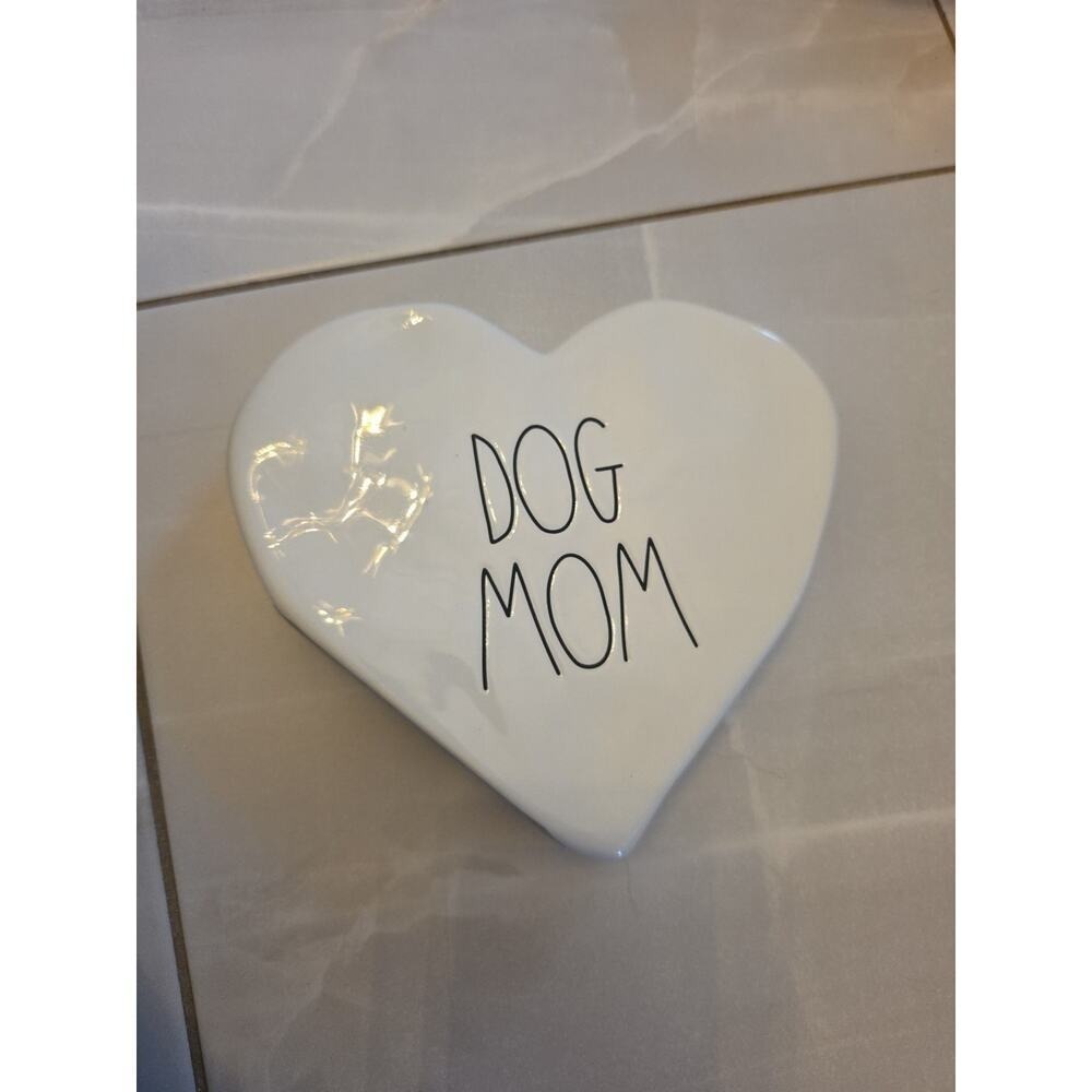 Rae Dunn Ceramic Heart "Dog Mom" New With Paper Label-Ceramic Home Decor‎